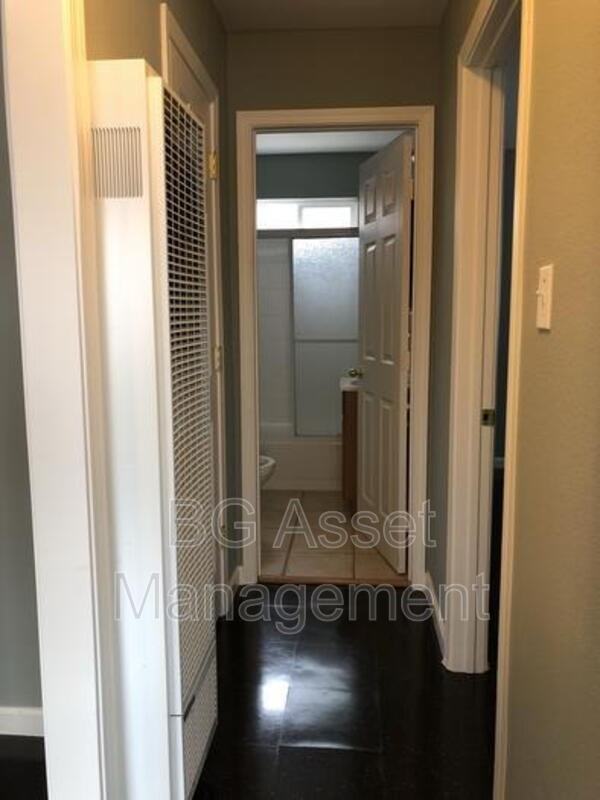 1680 24th St - Photo 7 of 11