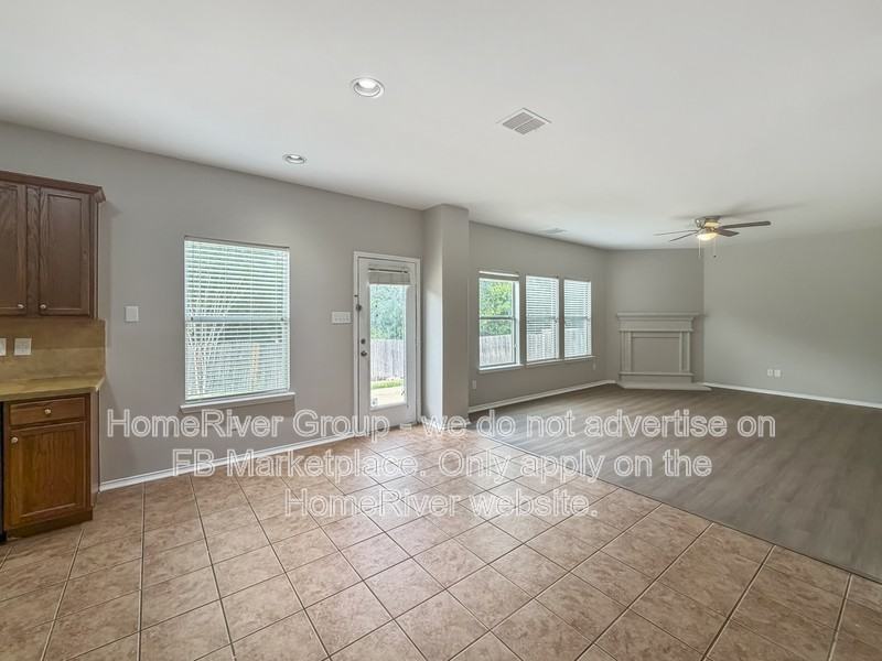 1072 Aviary - Photo 4 of 22