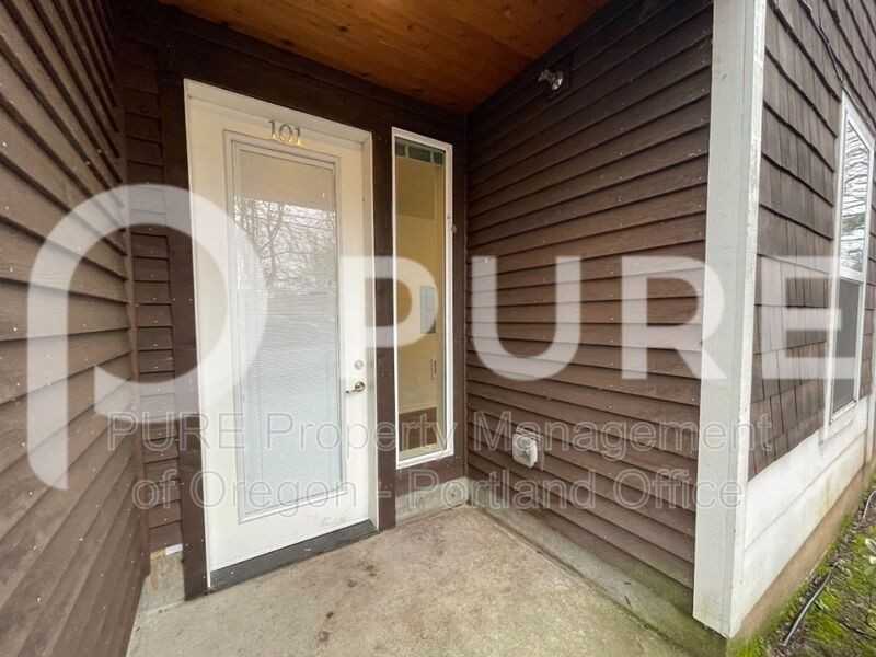 5490 Se Milwaukie Ave #101 - Photo 2 of 11