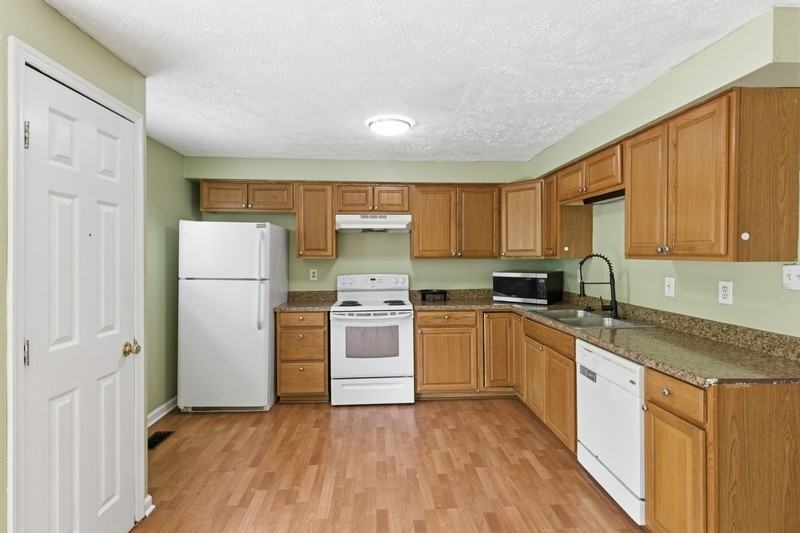 19 Hoban Ct - Photo 5 of 22