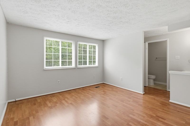 19 Hoban Ct - Photo 7 of 22