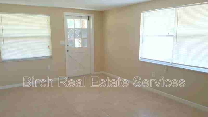 6837 Forest Ave - Photo 4 of 10