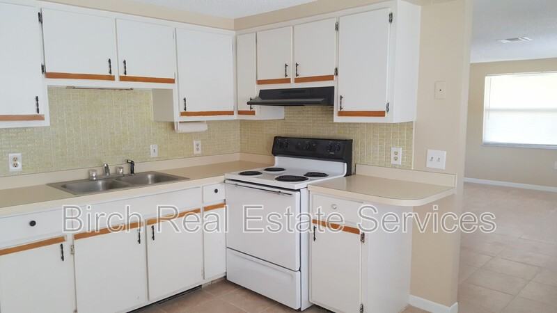 6837 Forest Ave - Photo 5 of 10