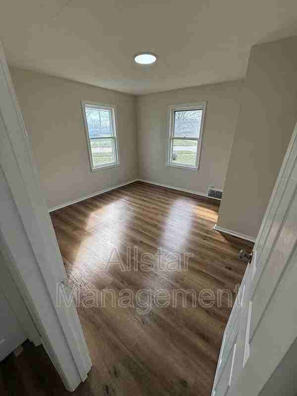 938 S Central Dr - Photo 7 of 12