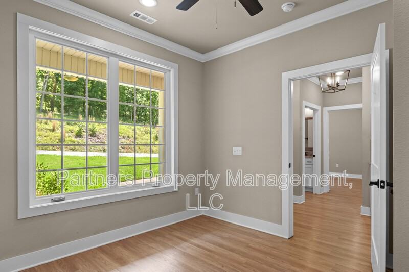 6 Bishop Ln - Photo 7 of 21