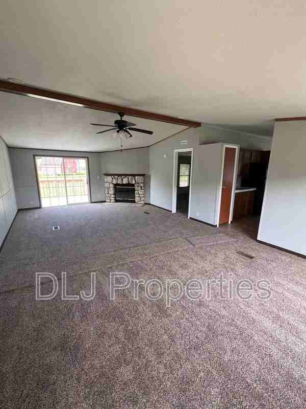 3709 Catewright Rd - Photo 6 of 10