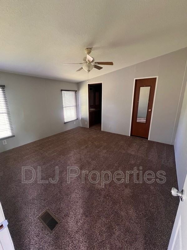 3709 Catewright Rd - Photo 7 of 10