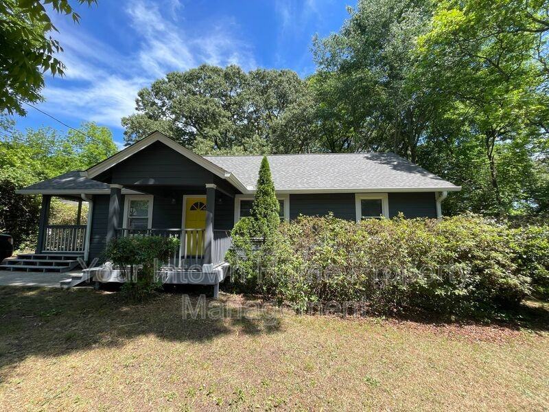 2100 Cavanaugh Ave Se - Photo 2 of 21