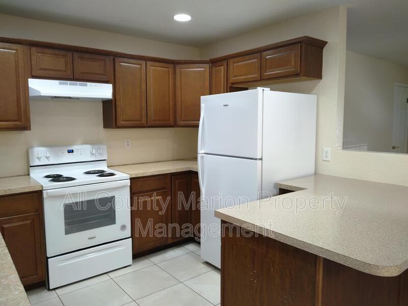2190 Ne 54th St - Photo 6 of 9