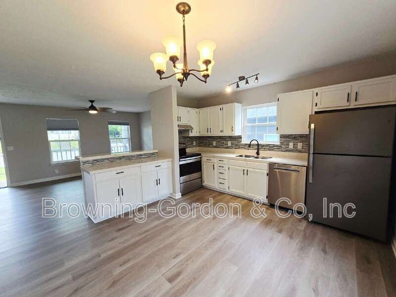 1727 14th Ave N - Photo 2 of 13