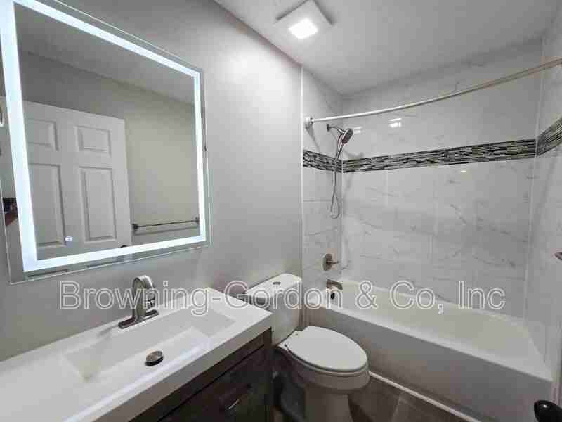 1727 14th Ave N - Photo 7 of 13