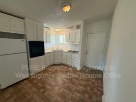 907 Sw Holden St #4 - Photo 1 of 1