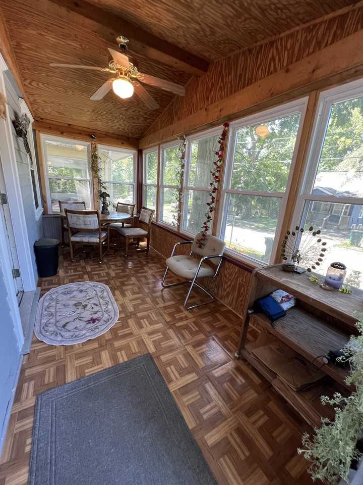 1223 Bensch St #1 - Photo 3 of 19