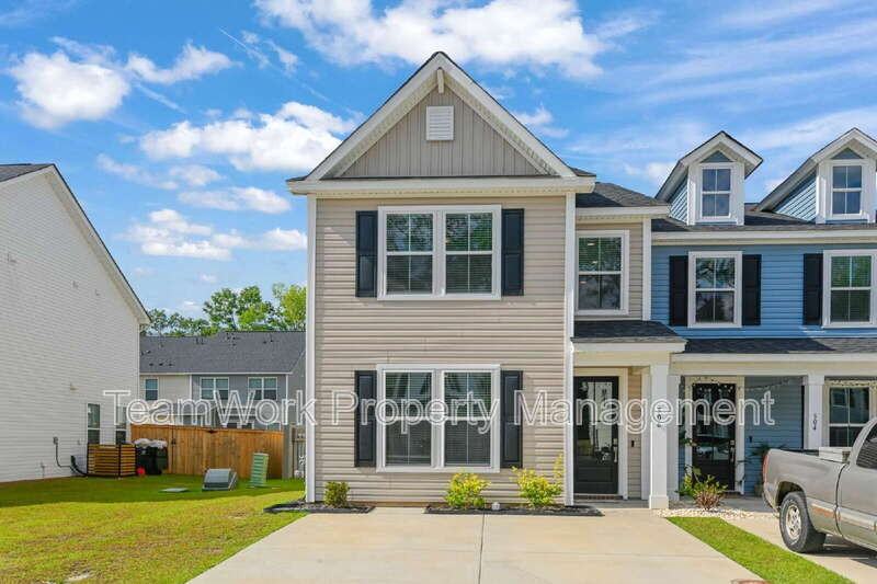 506 Green Fern Dr