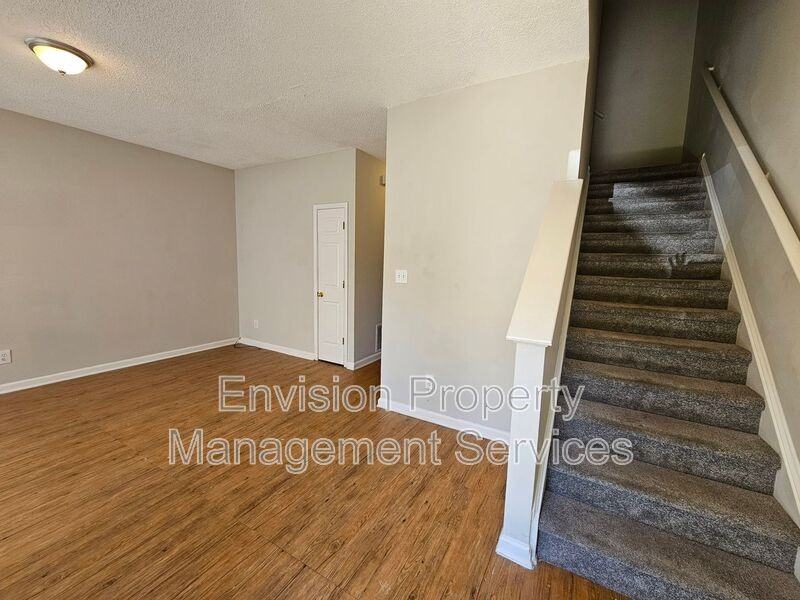 3275 Oakley Pl #18 - Photo 2 of 28