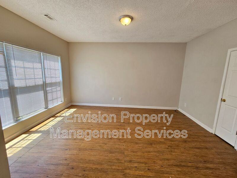 3275 Oakley Pl #18 - Photo 3 of 28