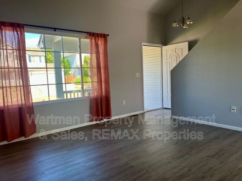213 Audubon Dr - Photo 4 of 37