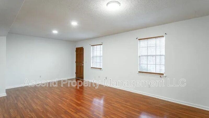 5822 Moody Sawyer Rd #B - Photo 2 of 22