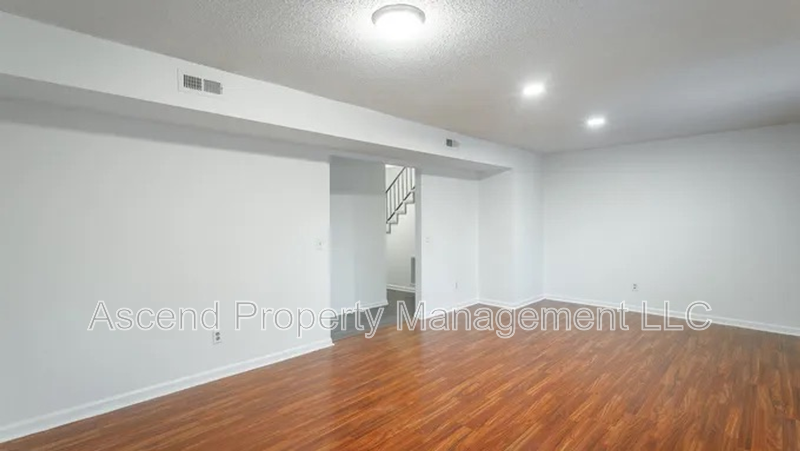 5822 Moody Sawyer Rd #B - Photo 4 of 22
