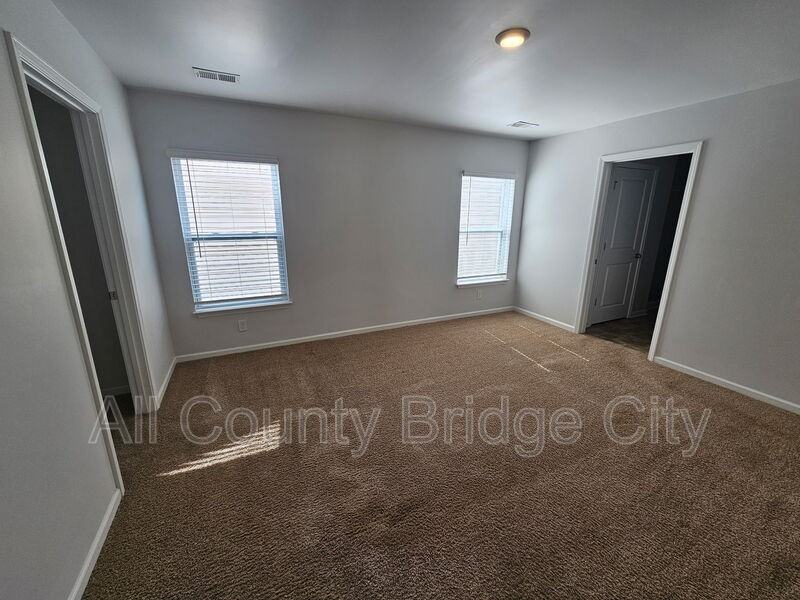 1016 Summerlin Trl - Photo 6 of 15