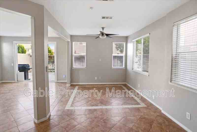 30319 Cedar Oak Ln - Photo 4 of 21