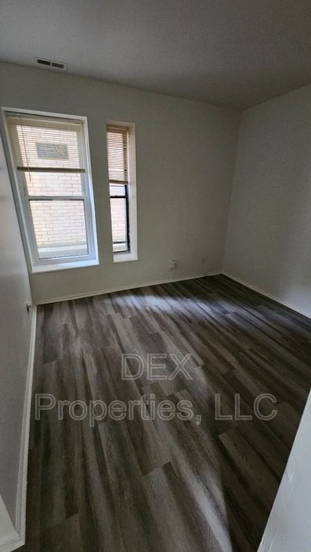 1320 Academy Ave - Photo 6 of 7