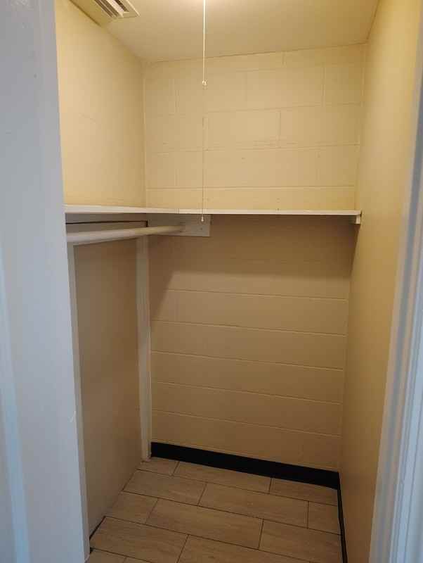 2040 W Church St #14 - Photo 7 of 11
