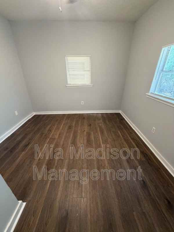 1415 Richards St - Photo 5 of 8