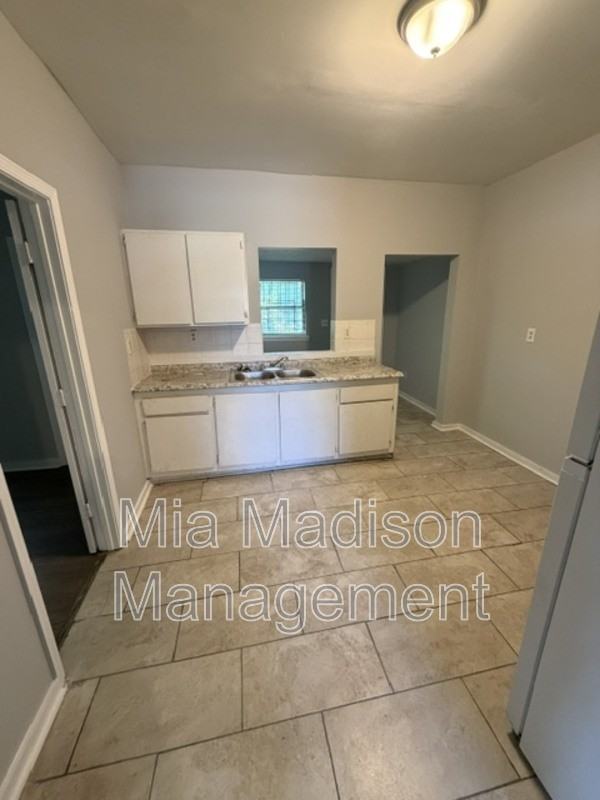 1415 Richards St - Photo 6 of 8