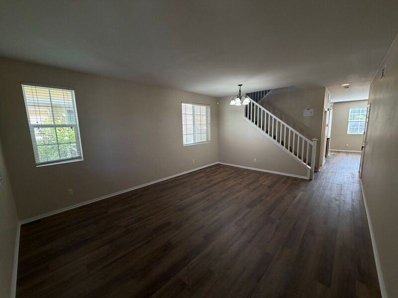40184 Annapolis Dr - Photo 3 of 29