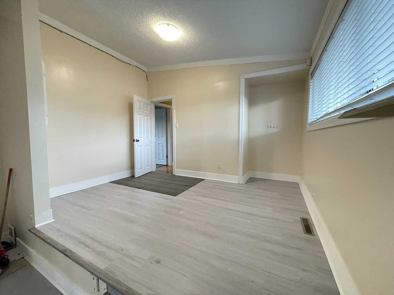11888 221 Street - Photo 5 of 19