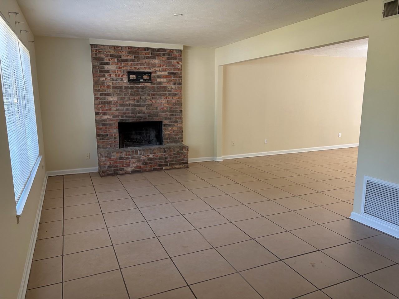 1819 Salmon Dr #1 - Photo 3 of 17