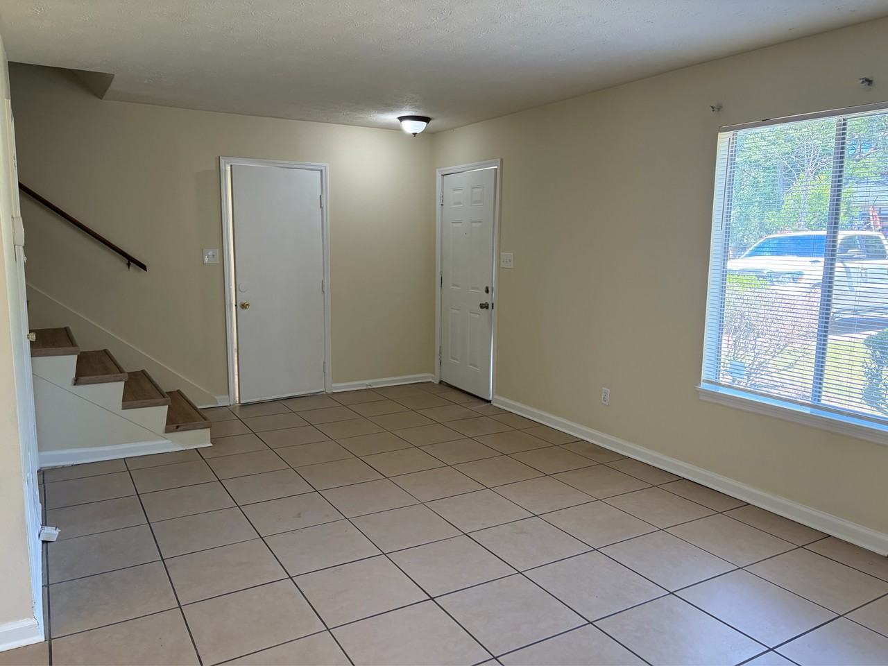 1819 Salmon Dr #1 - Photo 4 of 17