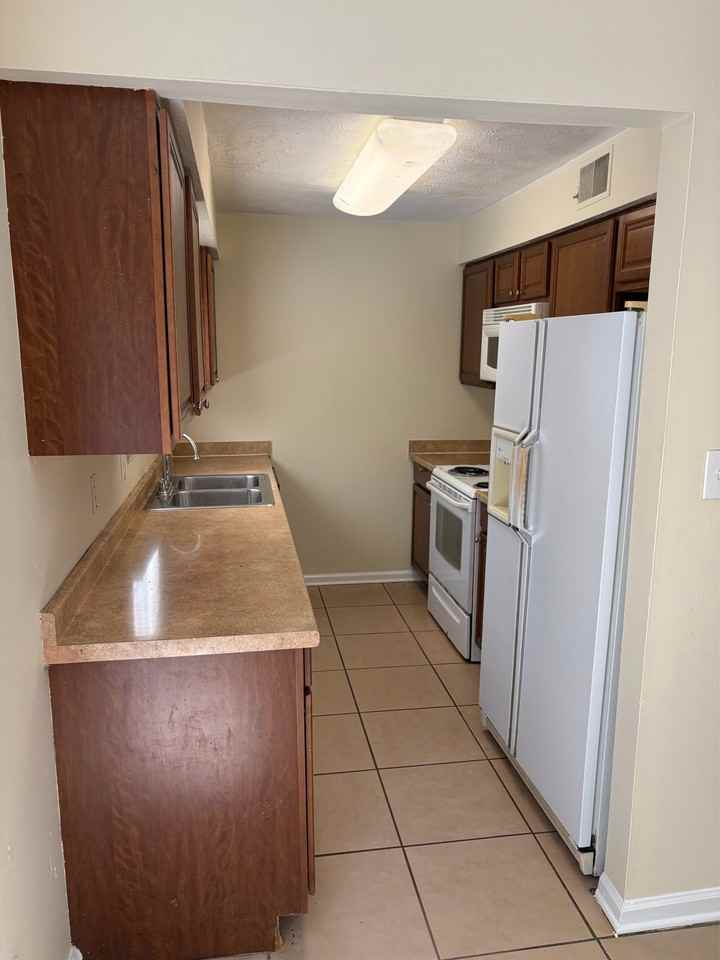 1819 Salmon Dr #1 - Photo 6 of 17