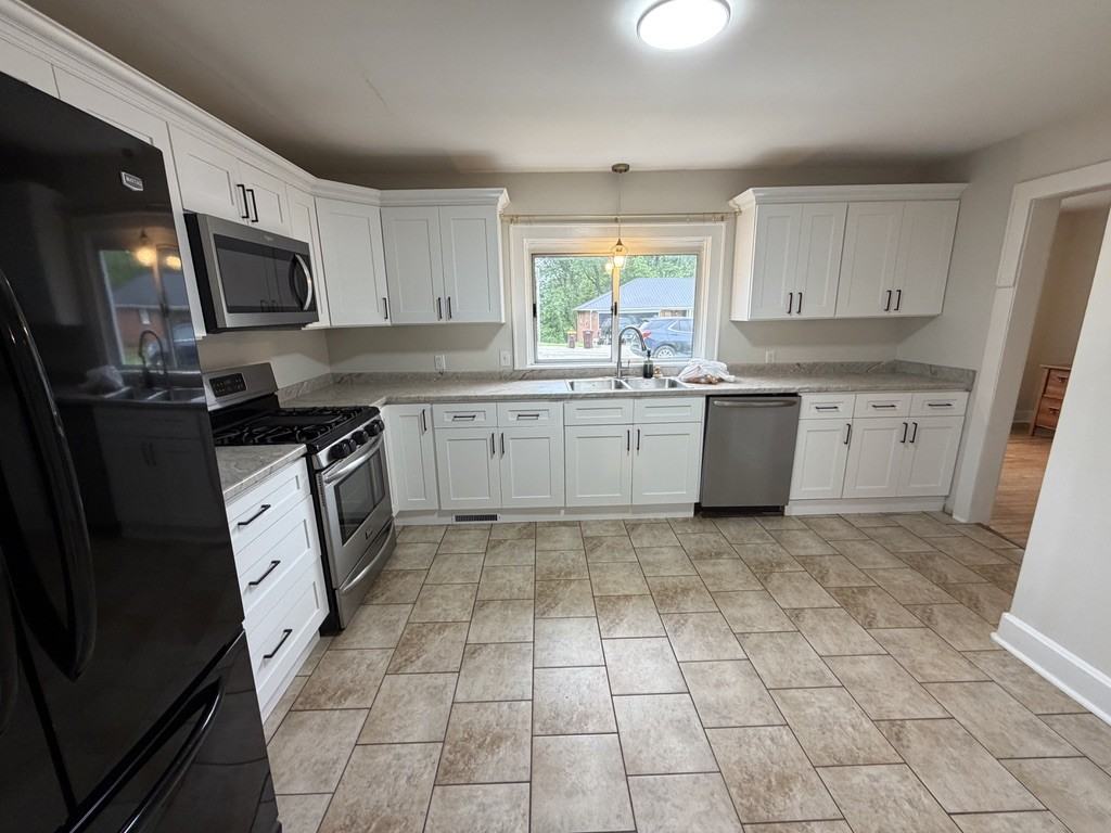 114 Beck St #1 - Photo 4 of 13