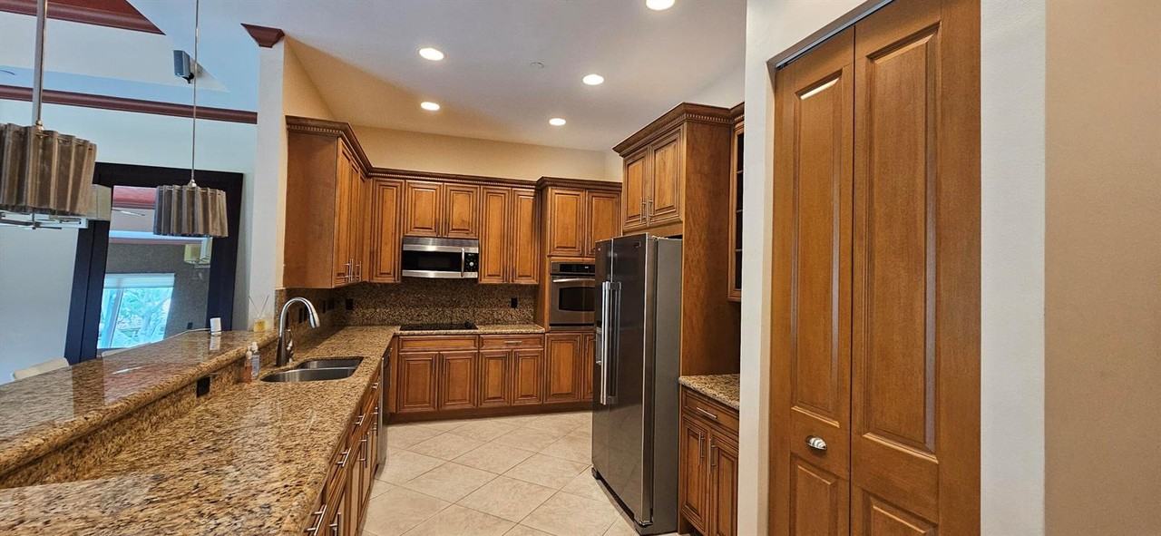 16117 Emerald Estates Drive - Photo 2 of 13