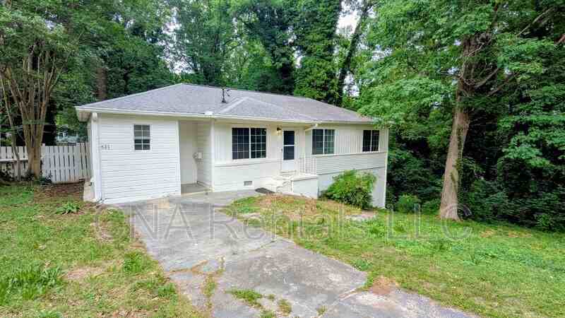 631 Blackhawk Cir Se - Photo 2 of 33