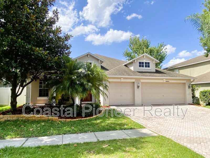 29832 Cedar Waxwing Dr - Photo 3 of 27