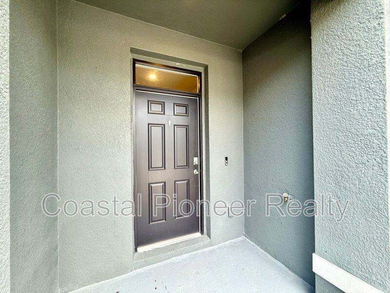 32794 Pez Landing Ln - Photo 2 of 31