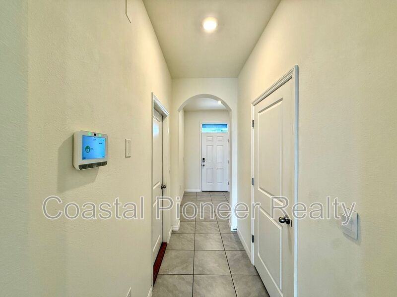 32794 Pez Landing Ln - Photo 3 of 31