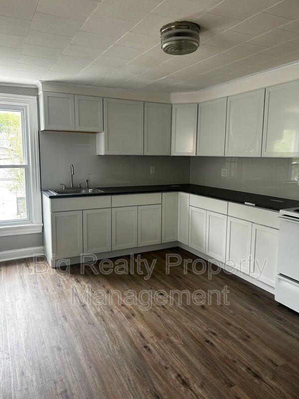 262 Beech St #2 - Photo 2 of 12