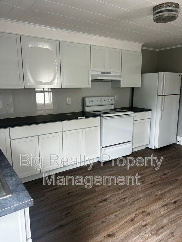 262 Beech St #2 - Photo 4 of 12