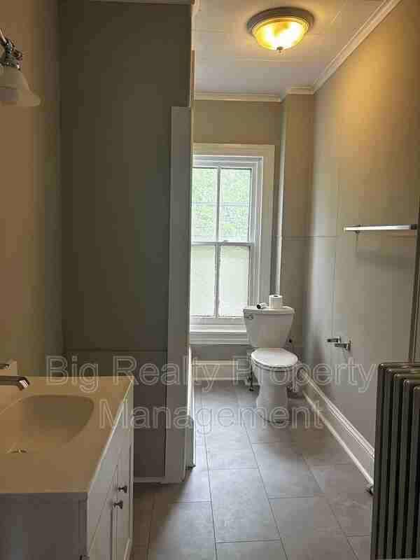 262 Beech St #2 - Photo 7 of 12