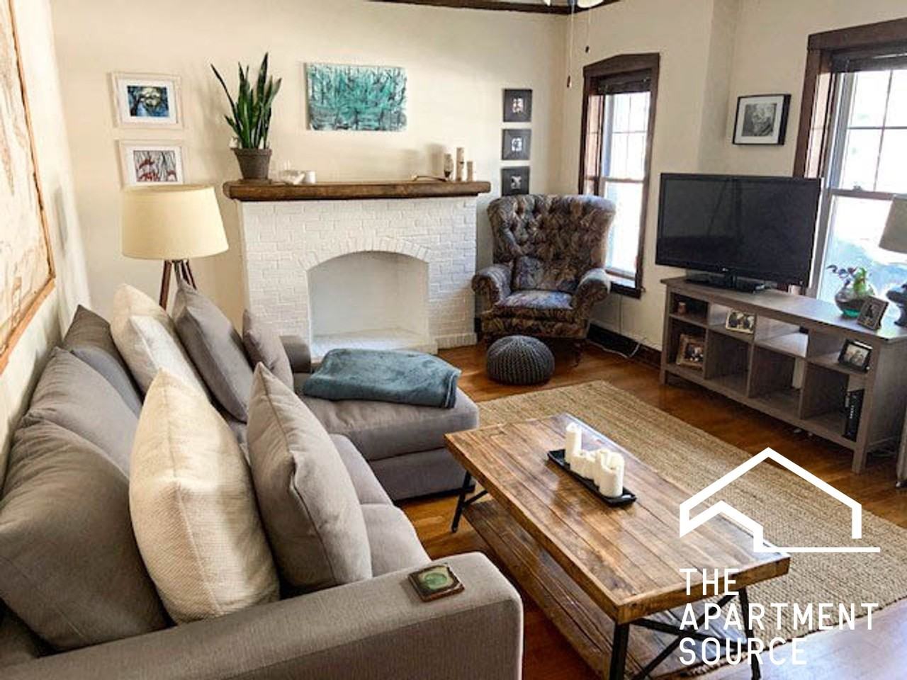 1839 W Foster Ave #1 - Photo 2 of 9
