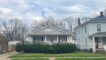 featured image of 1104 S 11th St