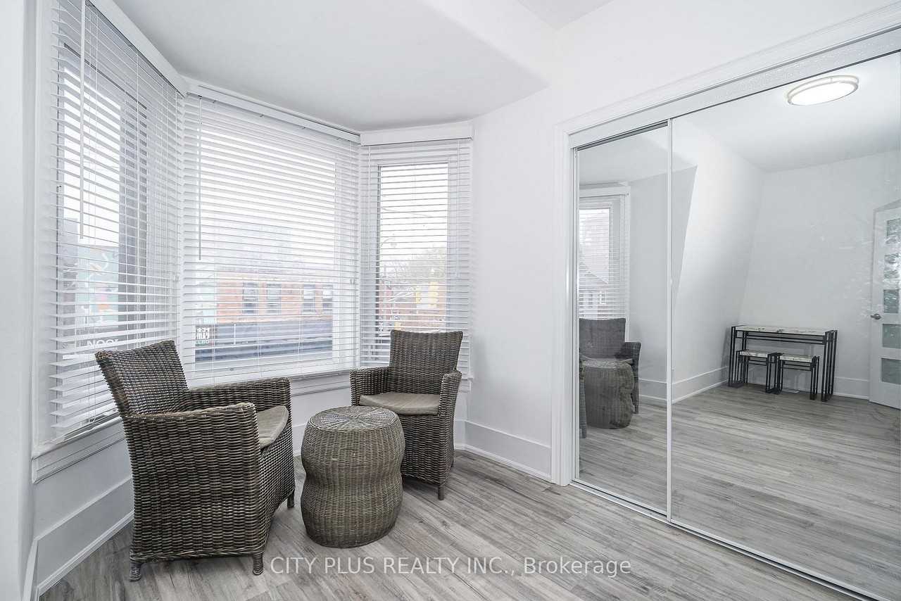 106 Harbord Street #2nd Floor - Photo 2 of 18