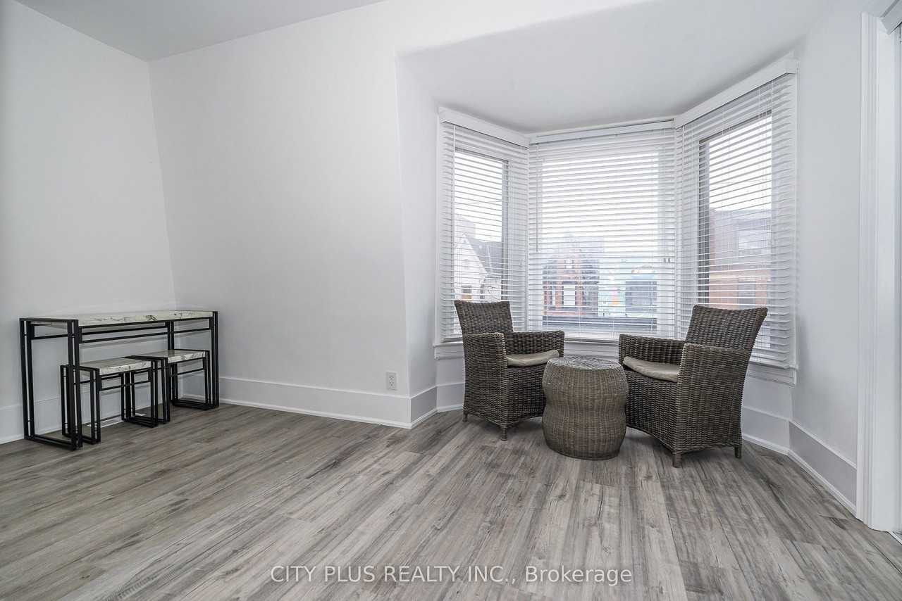106 Harbord Street #2nd Floor - Photo 3 of 18