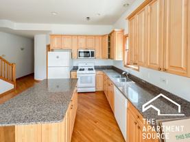 2741 N Southport Ave #3S - Photo 1 of 1