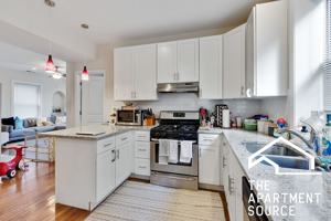 featured image of 1819 W Leland Ave #1