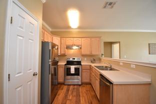 130 Sherwood DrApt B #B - Photo 1 of 1